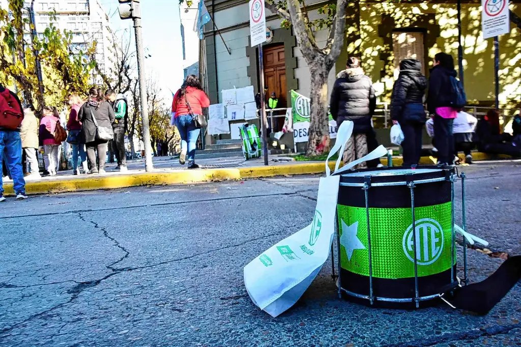 neuquen-ate-en-casa-de-gobierno-foto-mati-subat-2