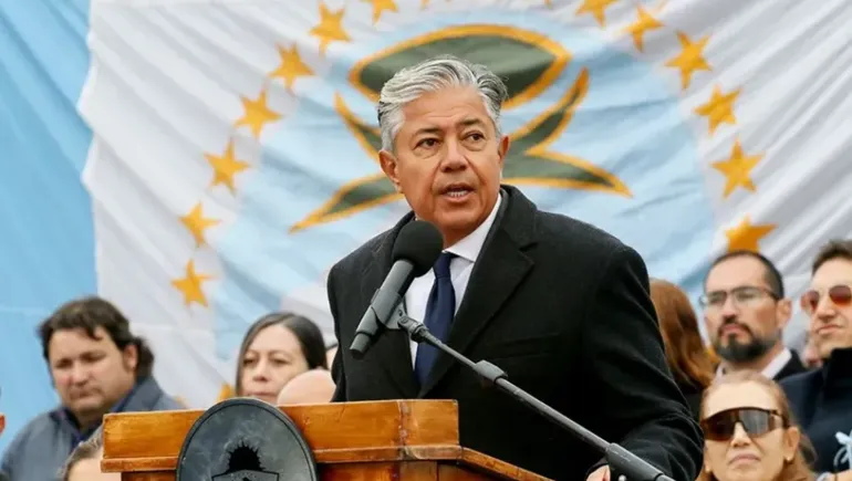 rolando-figueroa-acto-plaza-huincul